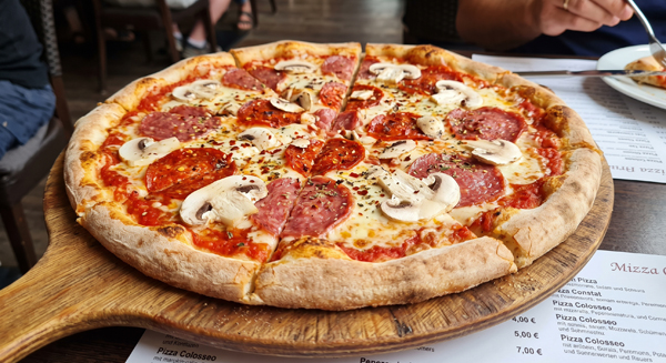 Pizza Colosseo
